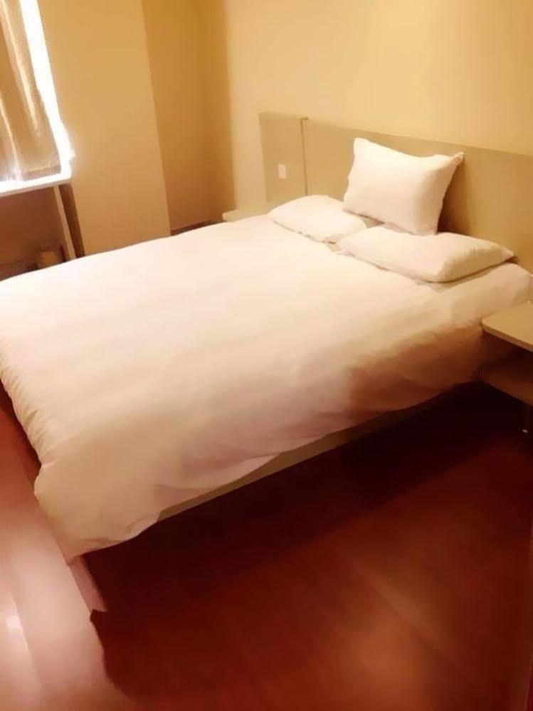 Hanting Hotel Shanghai Jiaotong University Jiangchuan Road Second Branch Exterior foto